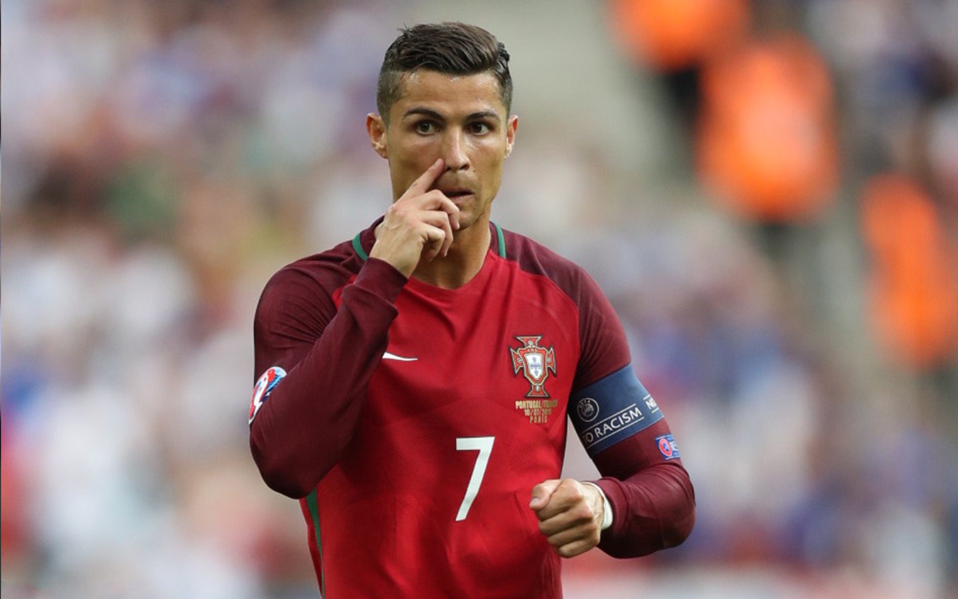 未来联盟的科技创新:虚拟现实成为观赛新宠,英雄联盟未来科技礼盒